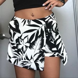 NEW Express Tropical Skort